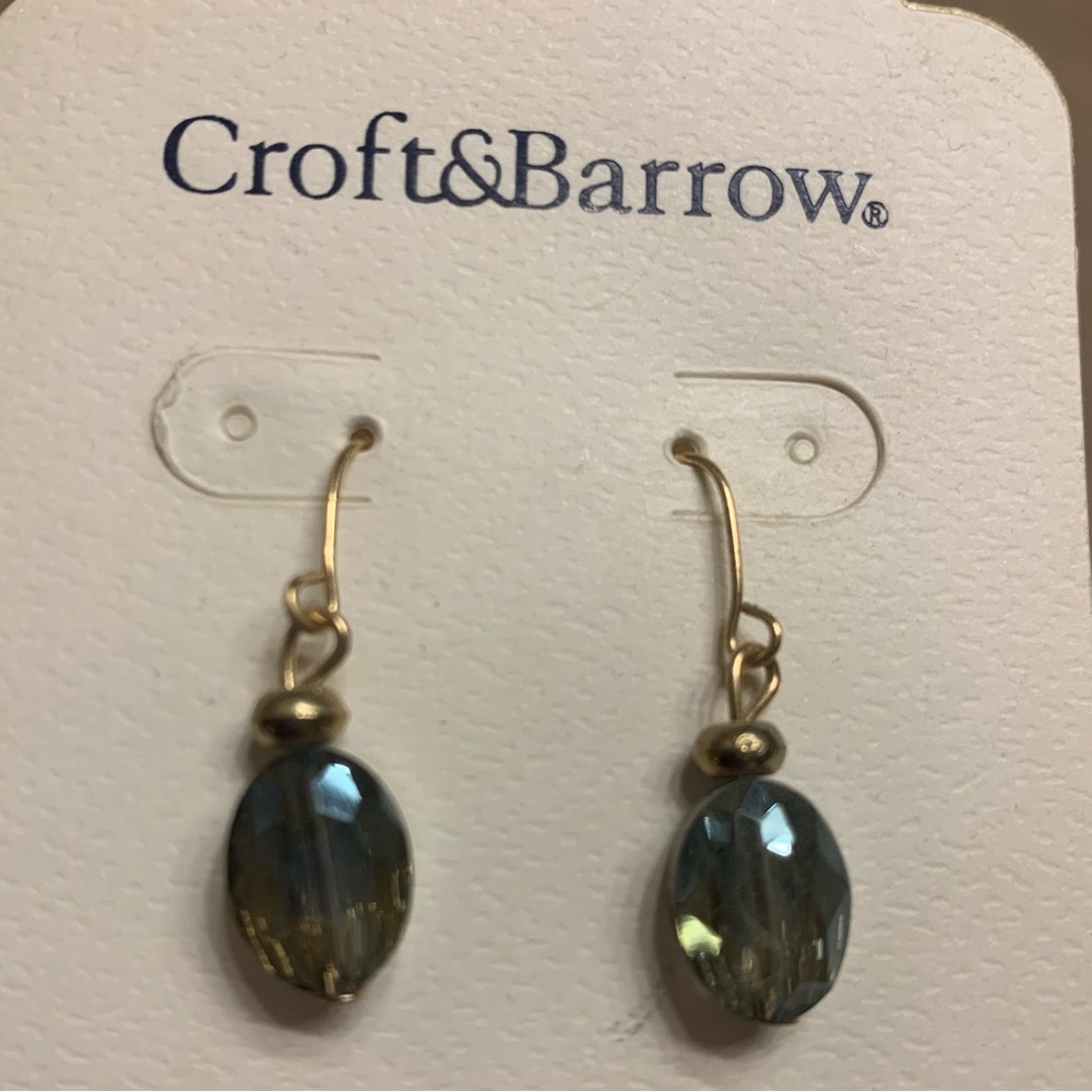 Drop earrings